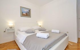 Apartment & Room Neva